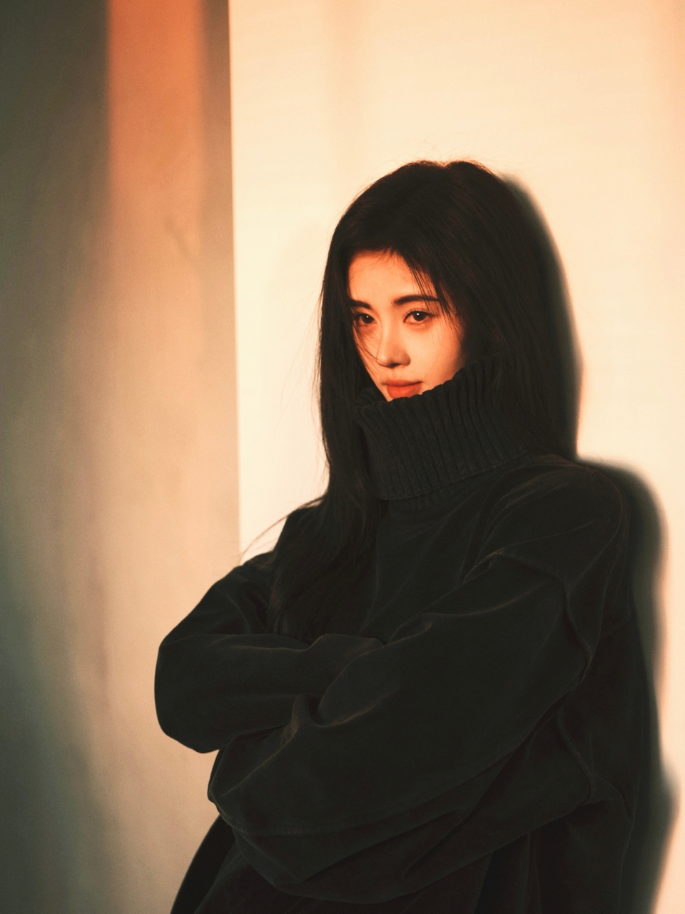 【鞠婧祎黄昏侧颜照】鞠婧祎新营业照来了!