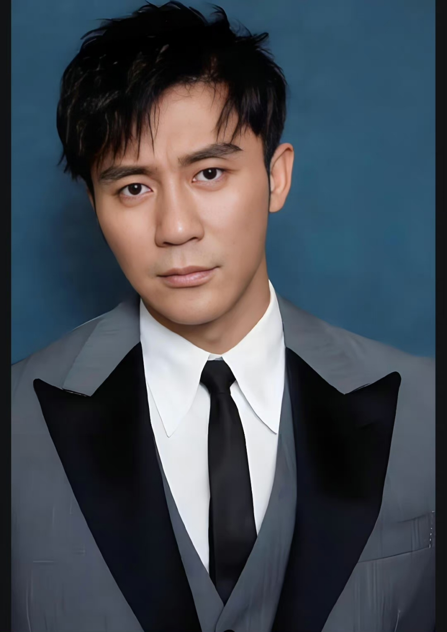 担任总导演的重大革命历史剧《阵地》今日在横店低调开机,冯绍峰,李晨