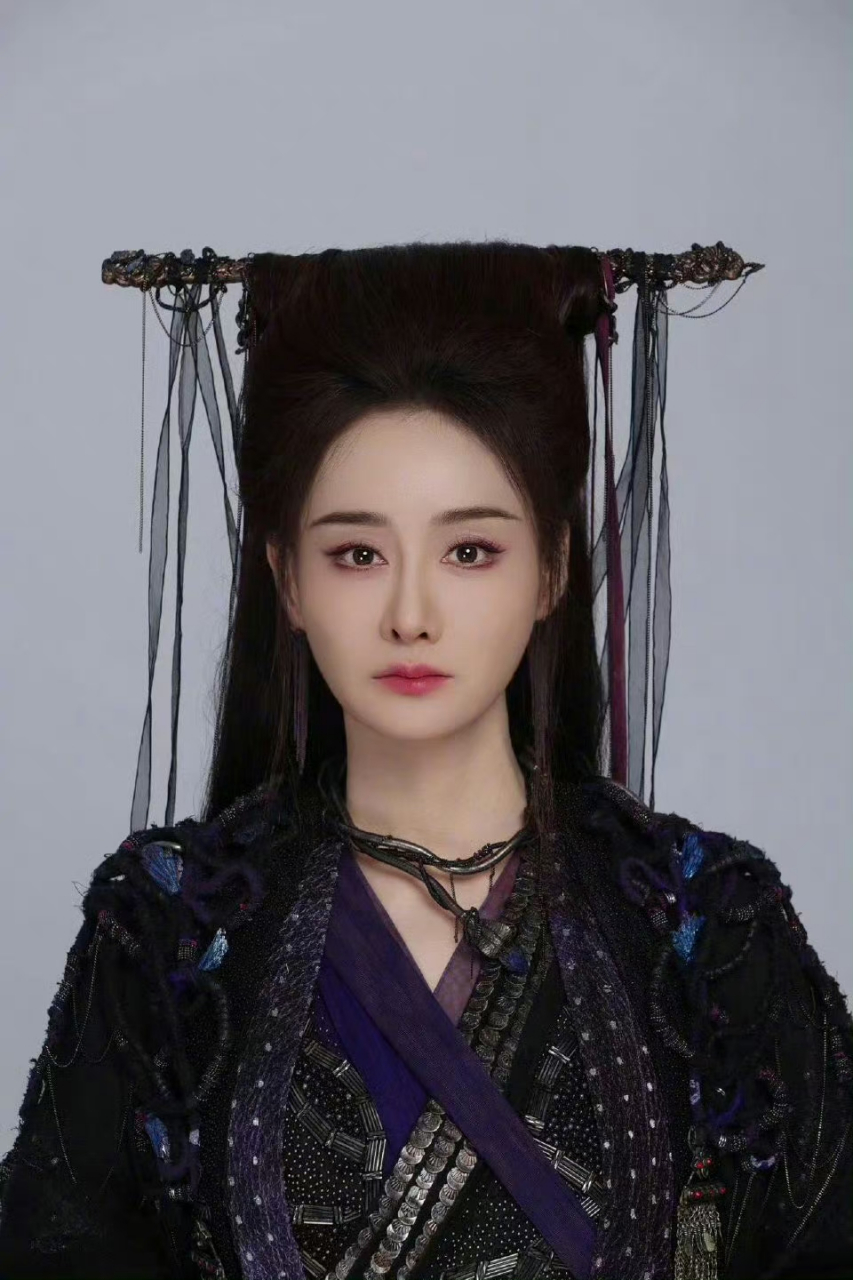 的女主演陈德容曾在微博支持琼瑶反对于正抄袭,而10年后陈德容又出演