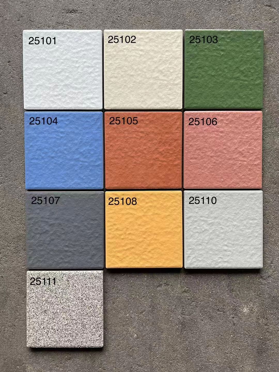 卡米威广场砖,奥丽凯莎楼顶砖,天烁屋面砖,有需要联系洛阳振恒陶瓷