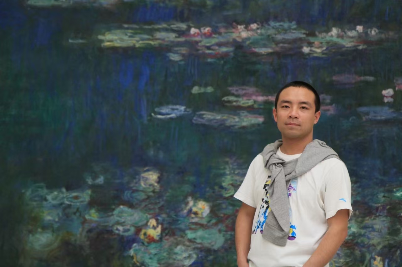 杨海峰 毕业于河南大学并留校任教