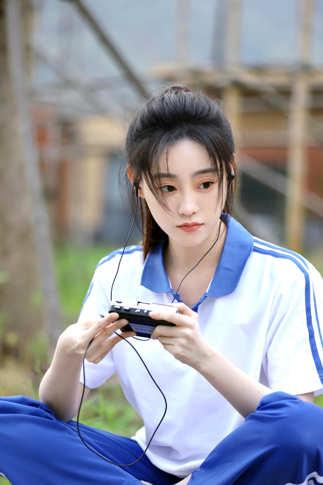 祝绪丹"寻找最初的美好"学生装 #高考# 祝全国高考学子高考顺利,金榜