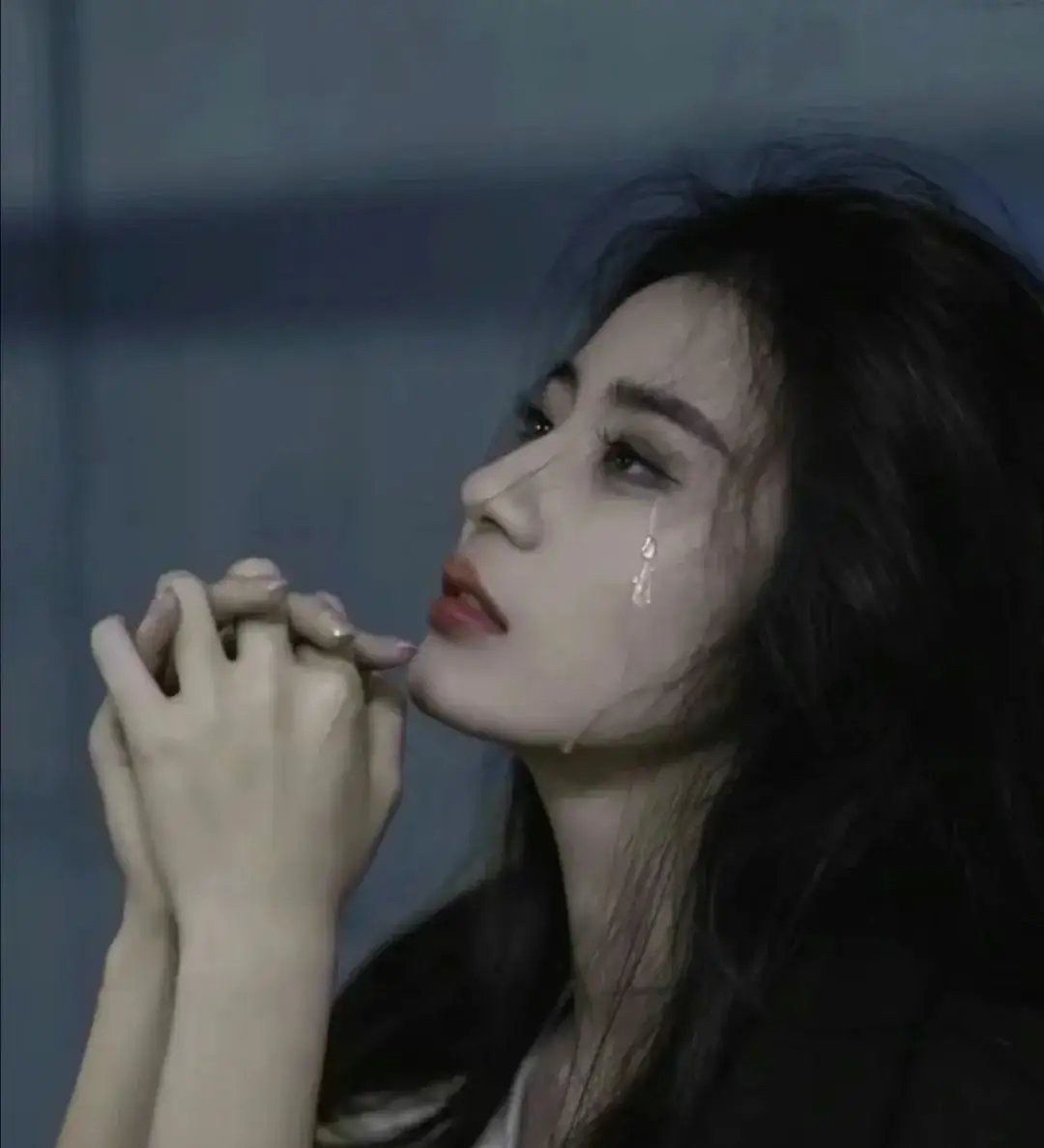 昨晚,我去男朋友家吃饭,却意外发现了一件让我心碎的事情