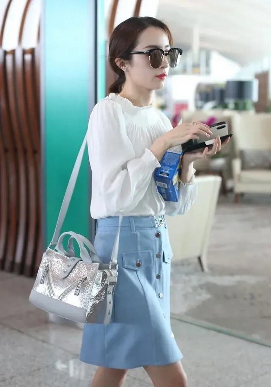 胡冰卿,黑白酷炫风格,我就是潮流的代名词!