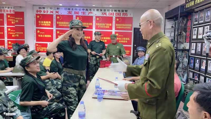 2022年7月3日杜剑明(特型演员)应邀参加活动深圳第四期演员特训班结业
