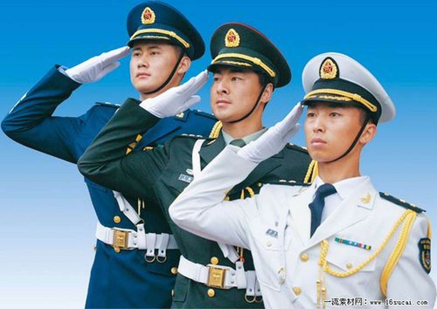 妈妈给她解释后,小女孩三次对着这个家的门口敬礼