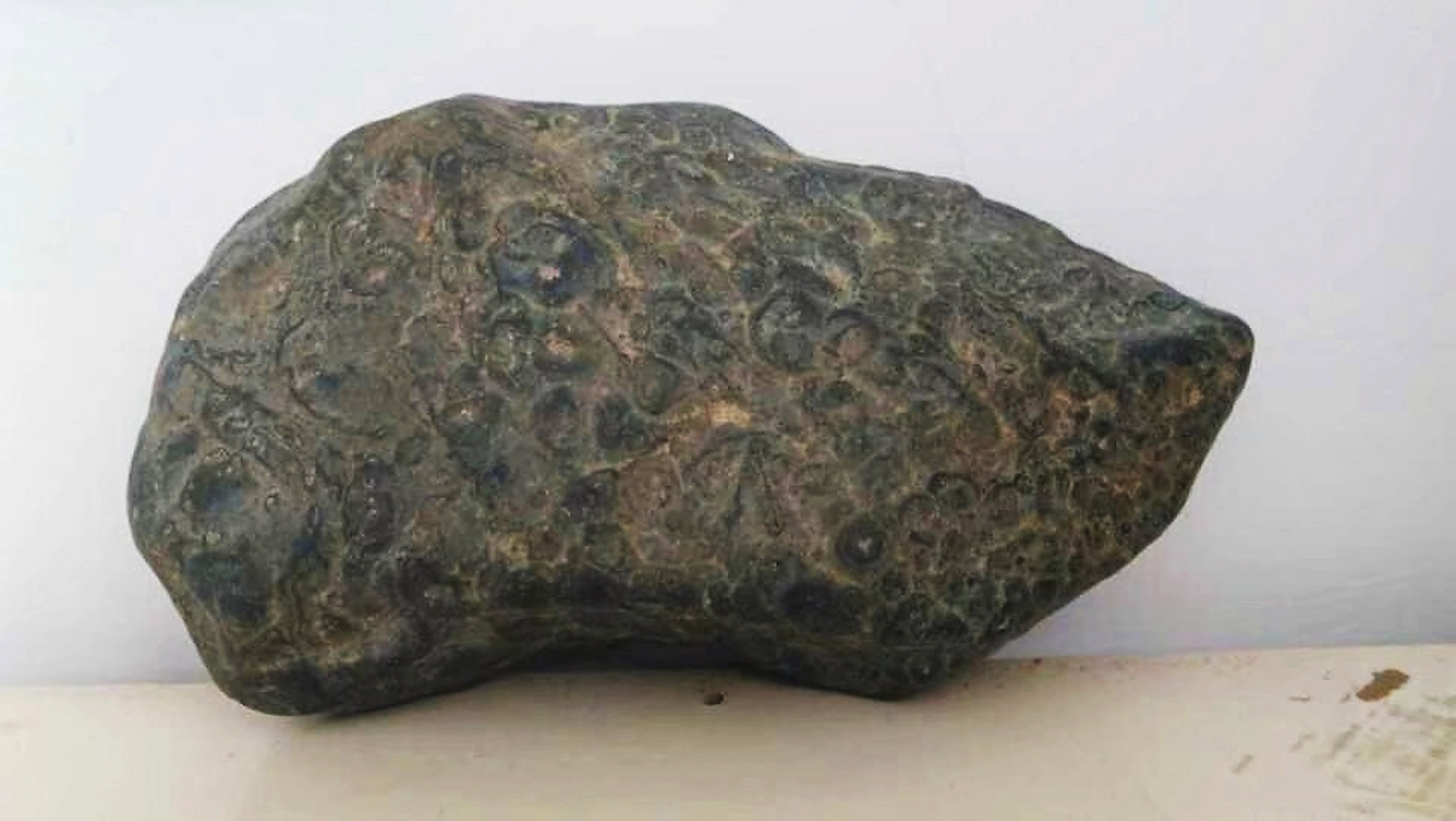 辽宁绥中六股河   蓝花石