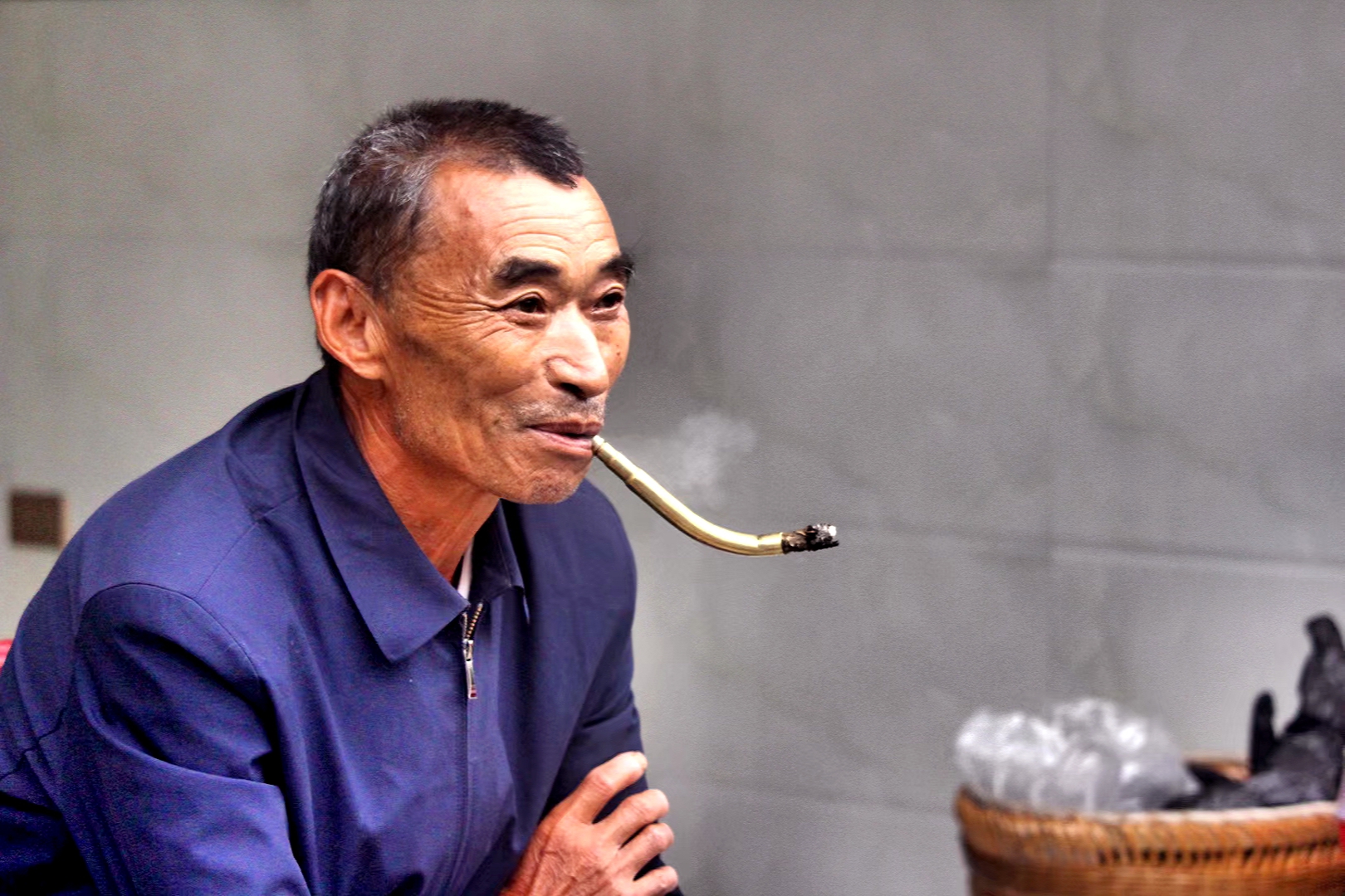 抽旱烟的土家族老人#摄影爱好者联盟