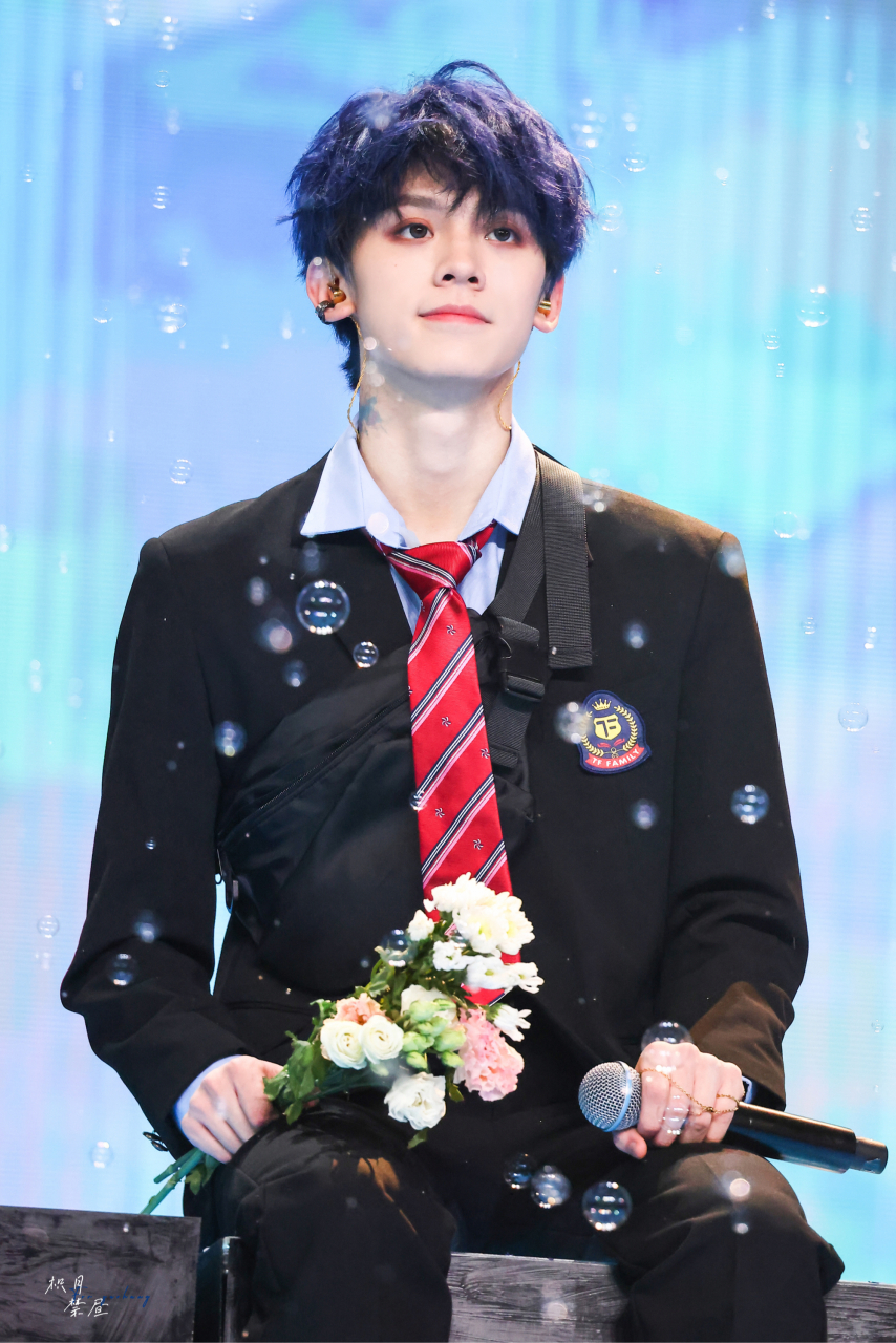 tf家族左航# #宝藏男孩左航# #左航蓝发# #左航zh#  啊啊啊啊!
