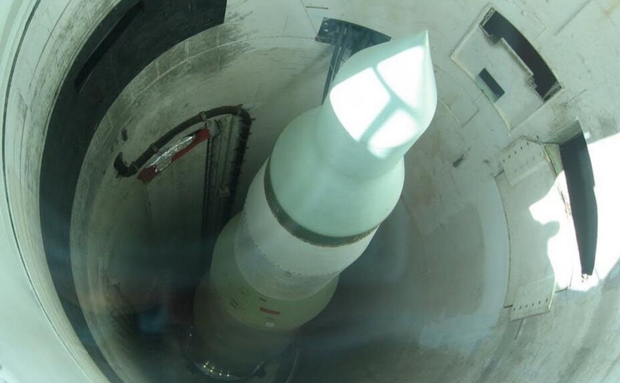 我国刚刚进行的陆基中段反导拦截试验,美国武装部队宣布:计划于4月19