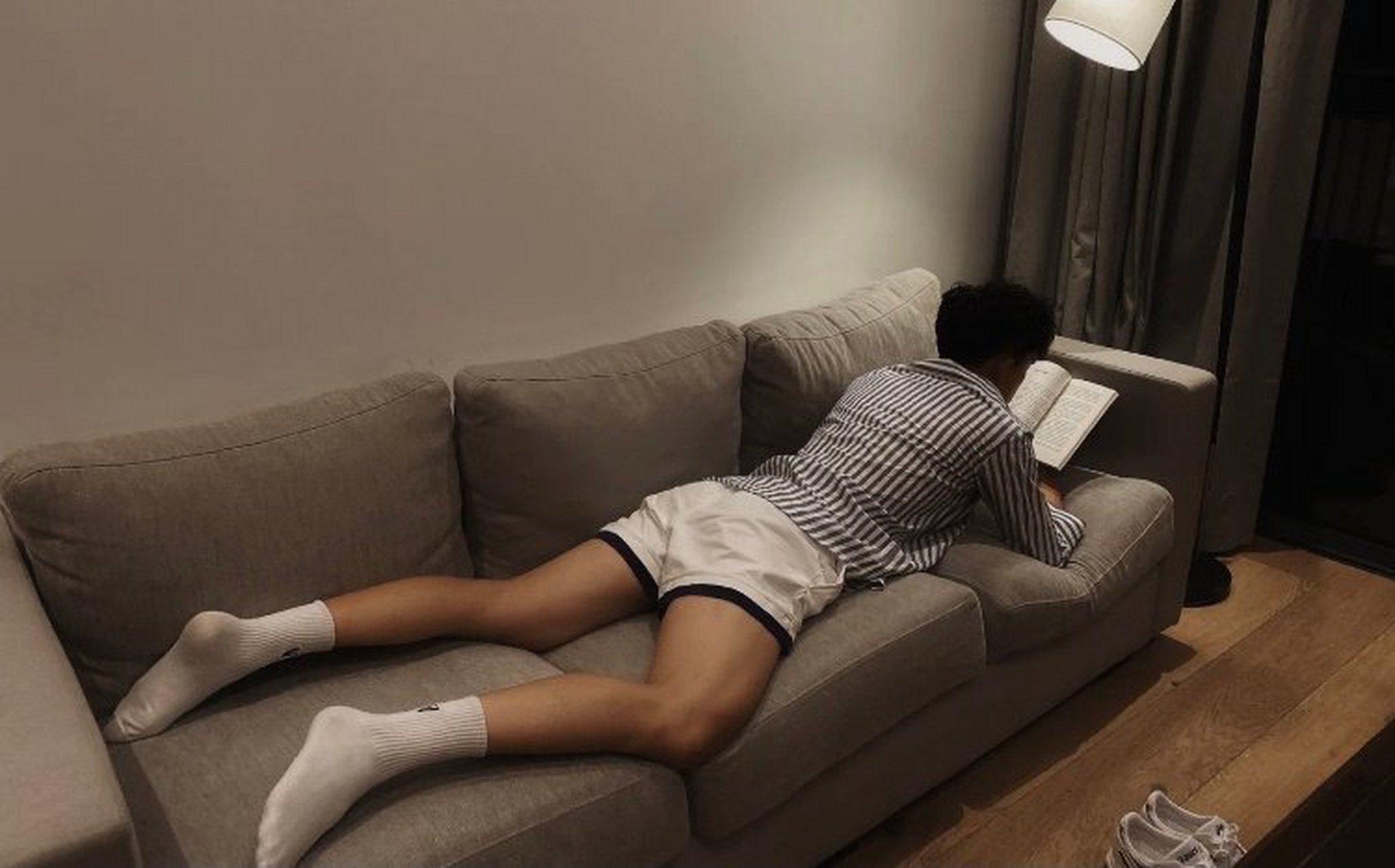 林宇宙宙 白袜 腹肌 颜值集一身的男人