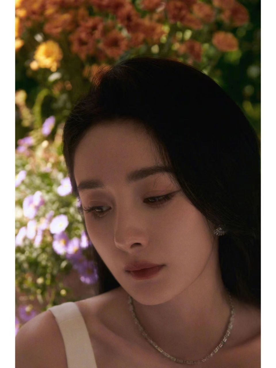 宋威龙现女友家庭条件各方面确实蛮不错的,只不过对方的瓜挺多的