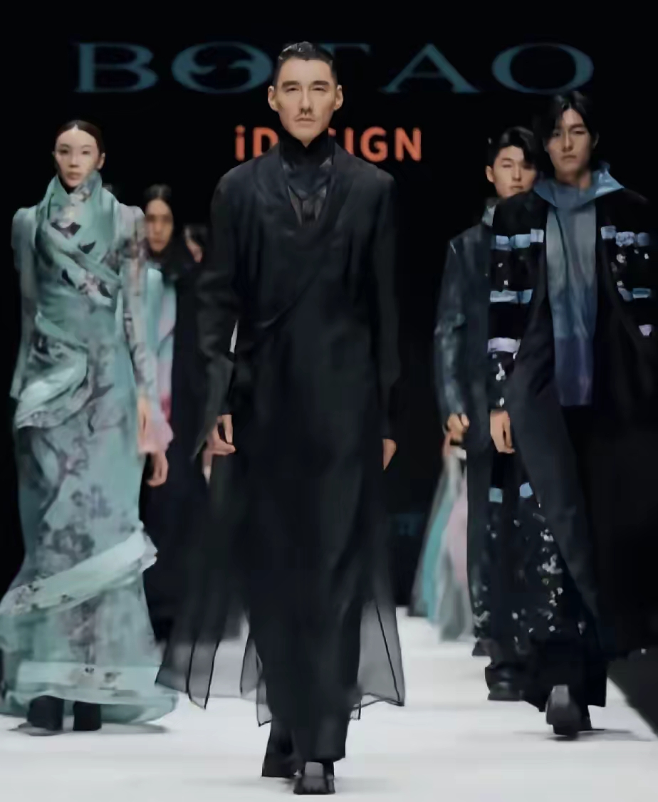 胡兵# #胡兵走秀好仙# #娱乐最前沿