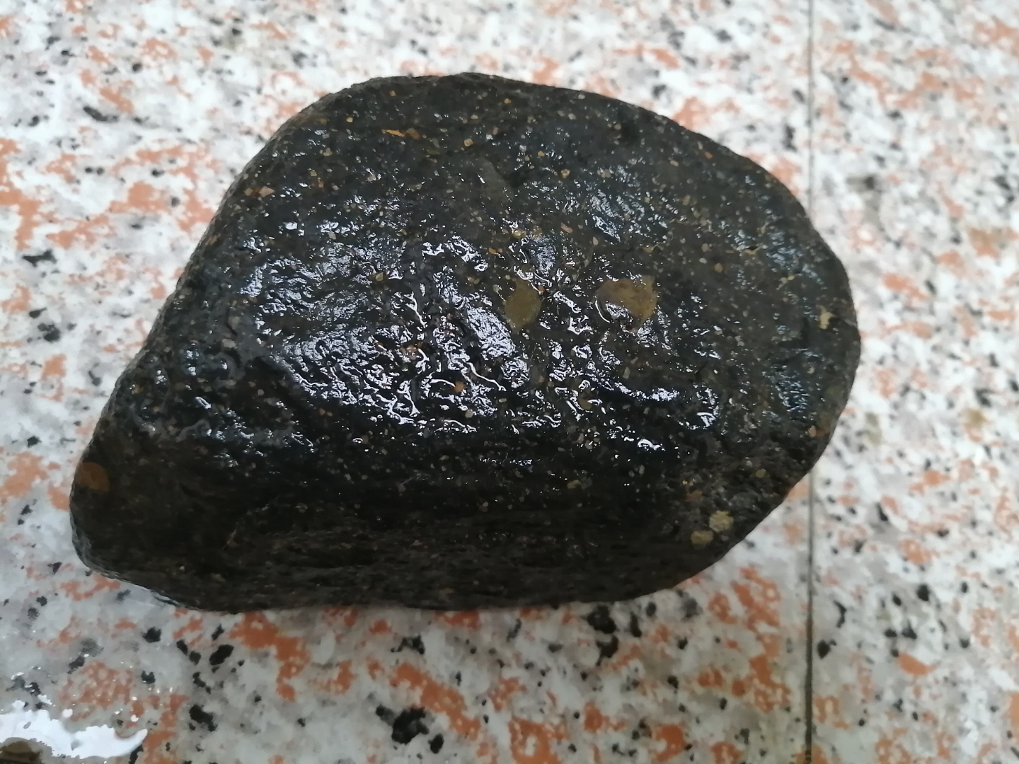 微磁石陨石