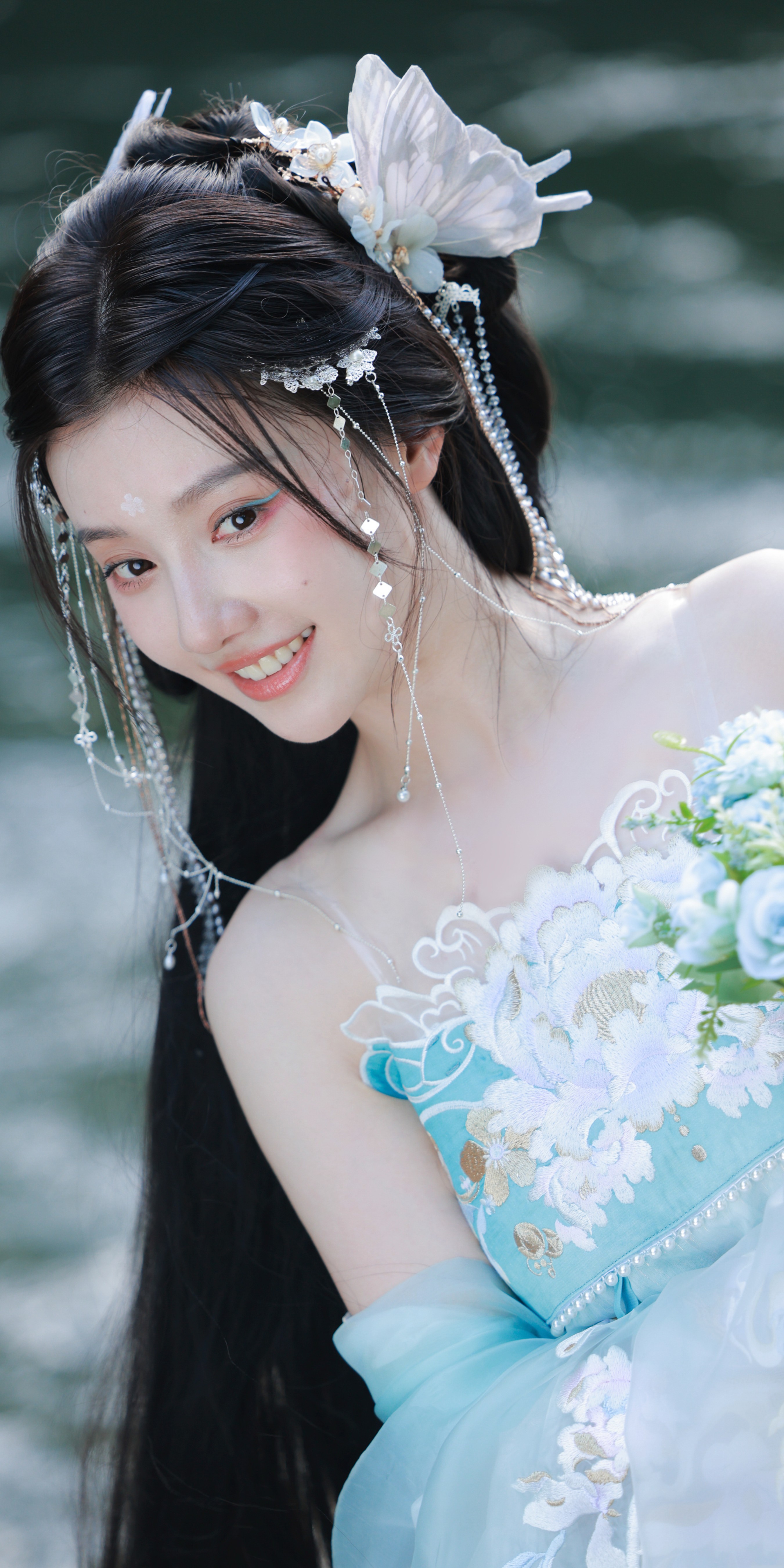 王鹤润是真漂亮[开心]