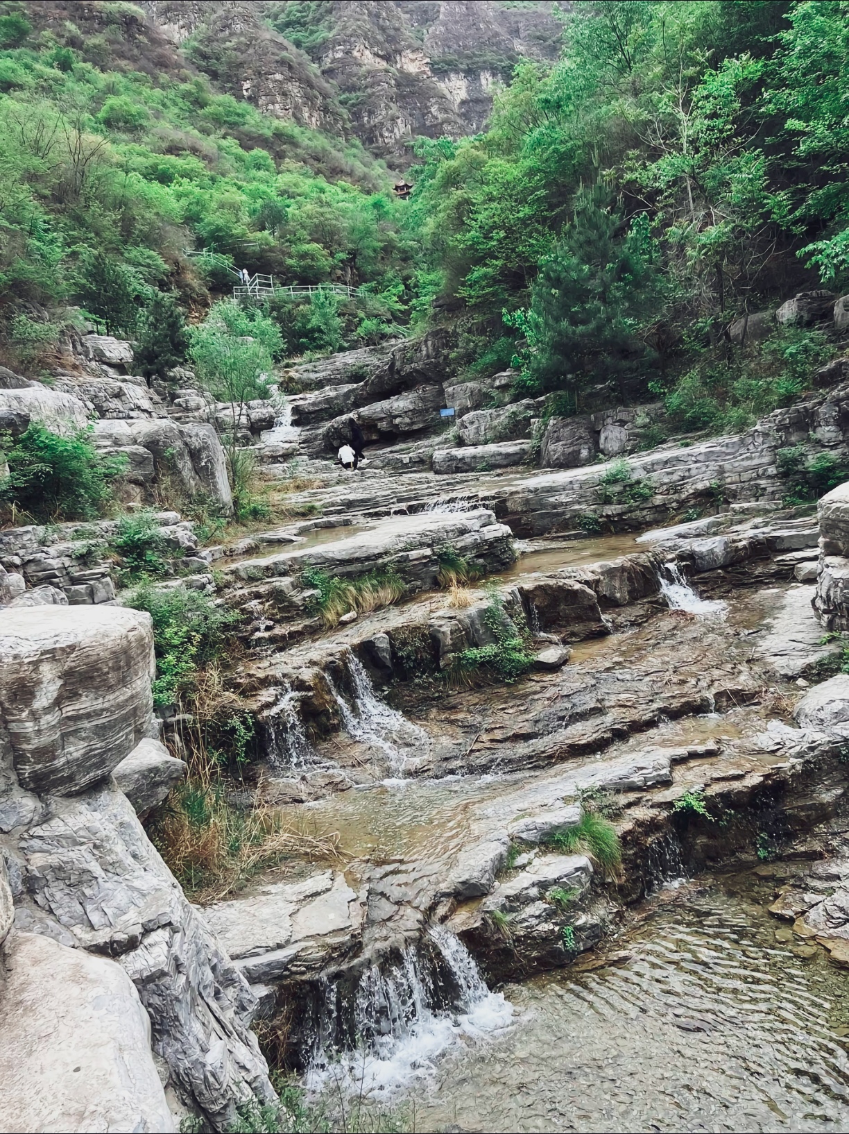 初夏出游攻略#北京孤山寨景区 --十渡景区唯一的,也是最大的瀑布群