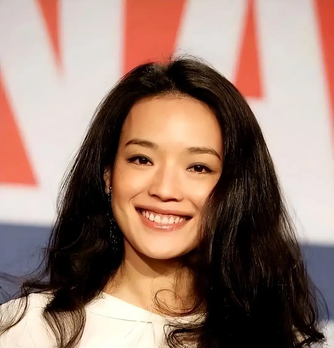 跨年创作挑战赛娱乐圈的美女很多但是舒淇的花期好长啊 太神奇了