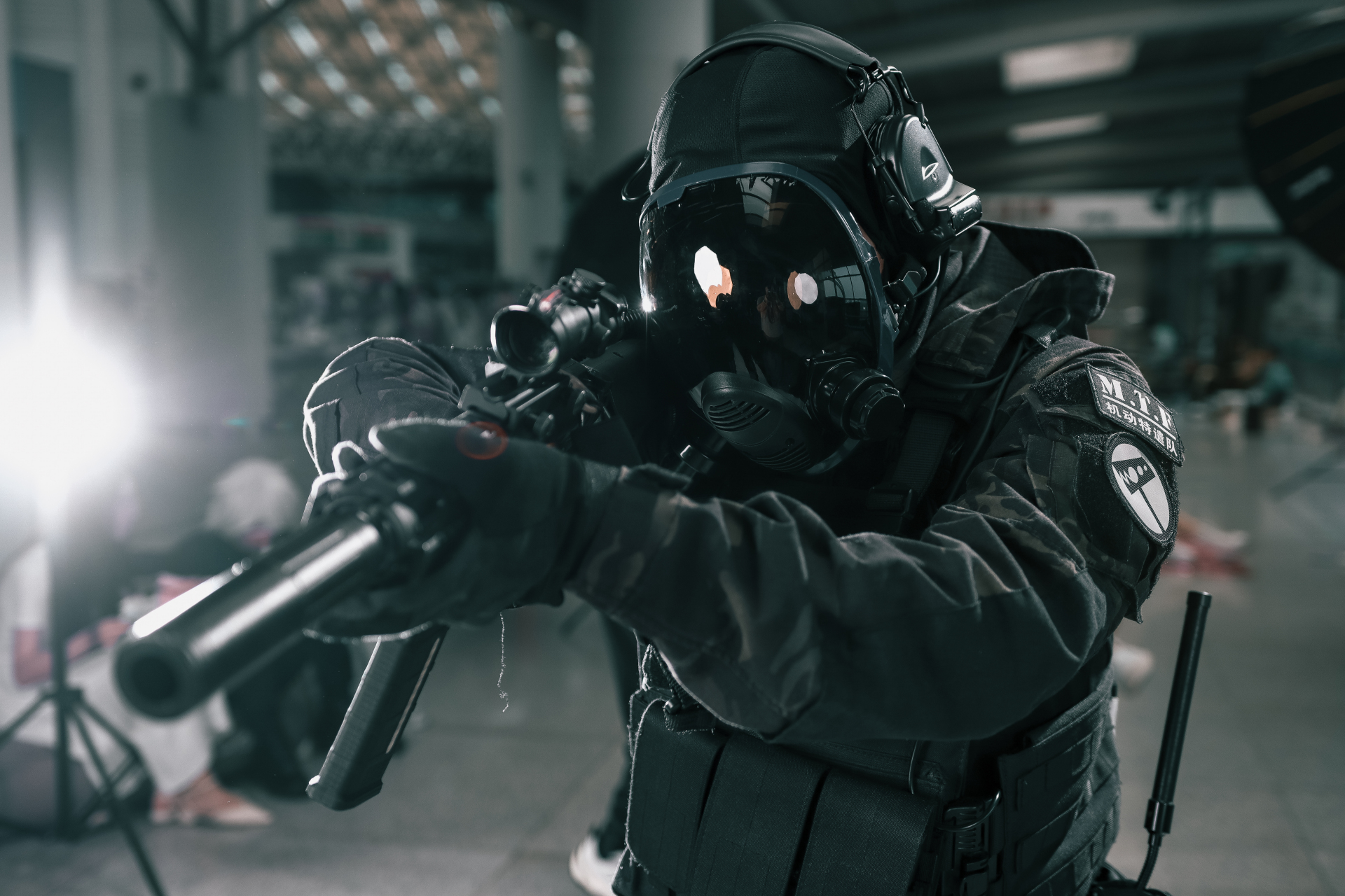 今天真是破天荒了,mtf紧急出动去收容失效的scp,整个基金会一片混乱.