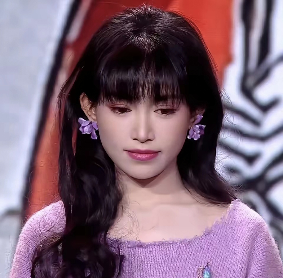 李子柒,凌晨一点,突然冲上热搜!