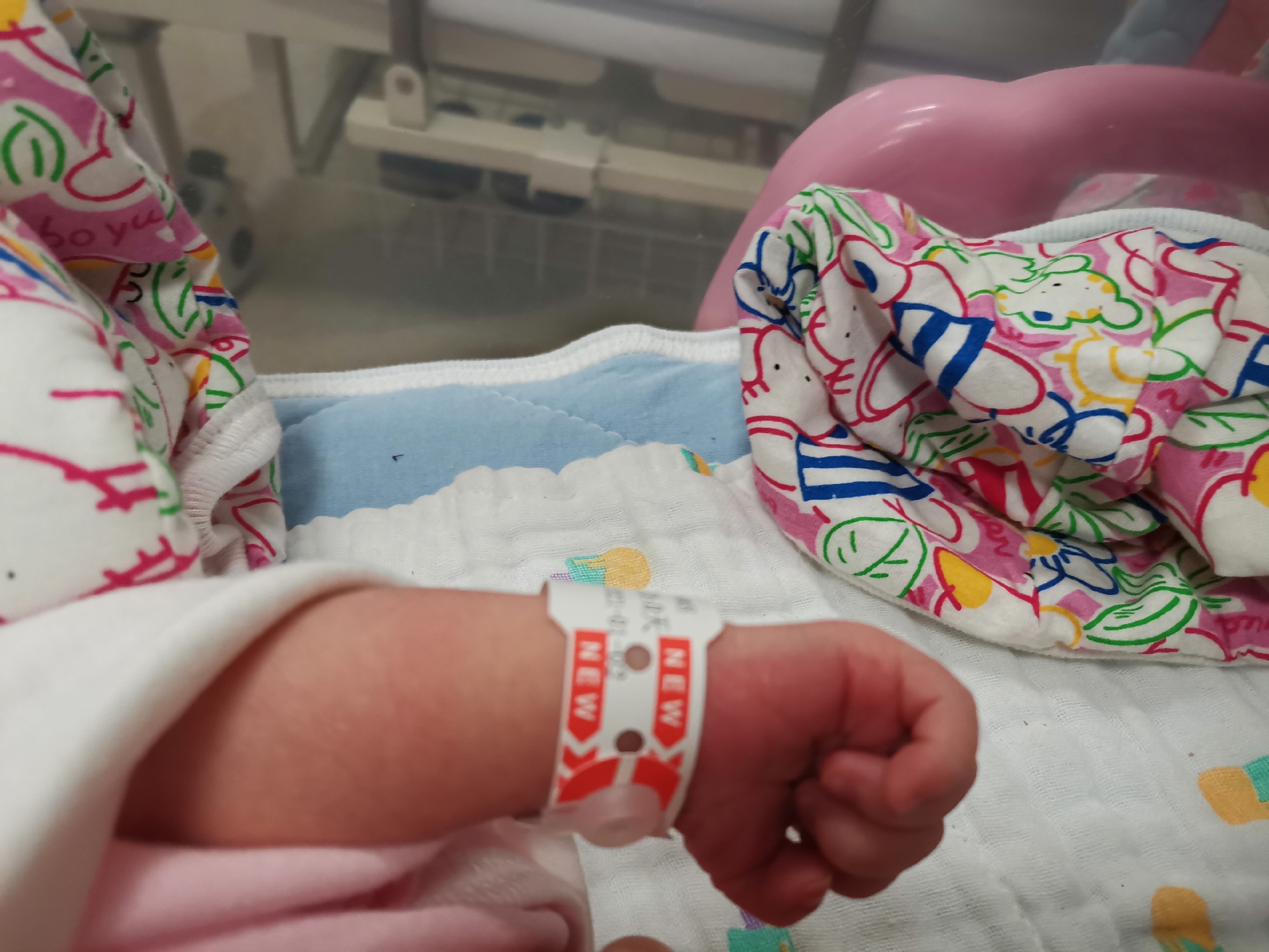 【新生儿的力量#全民ai创作节# 】