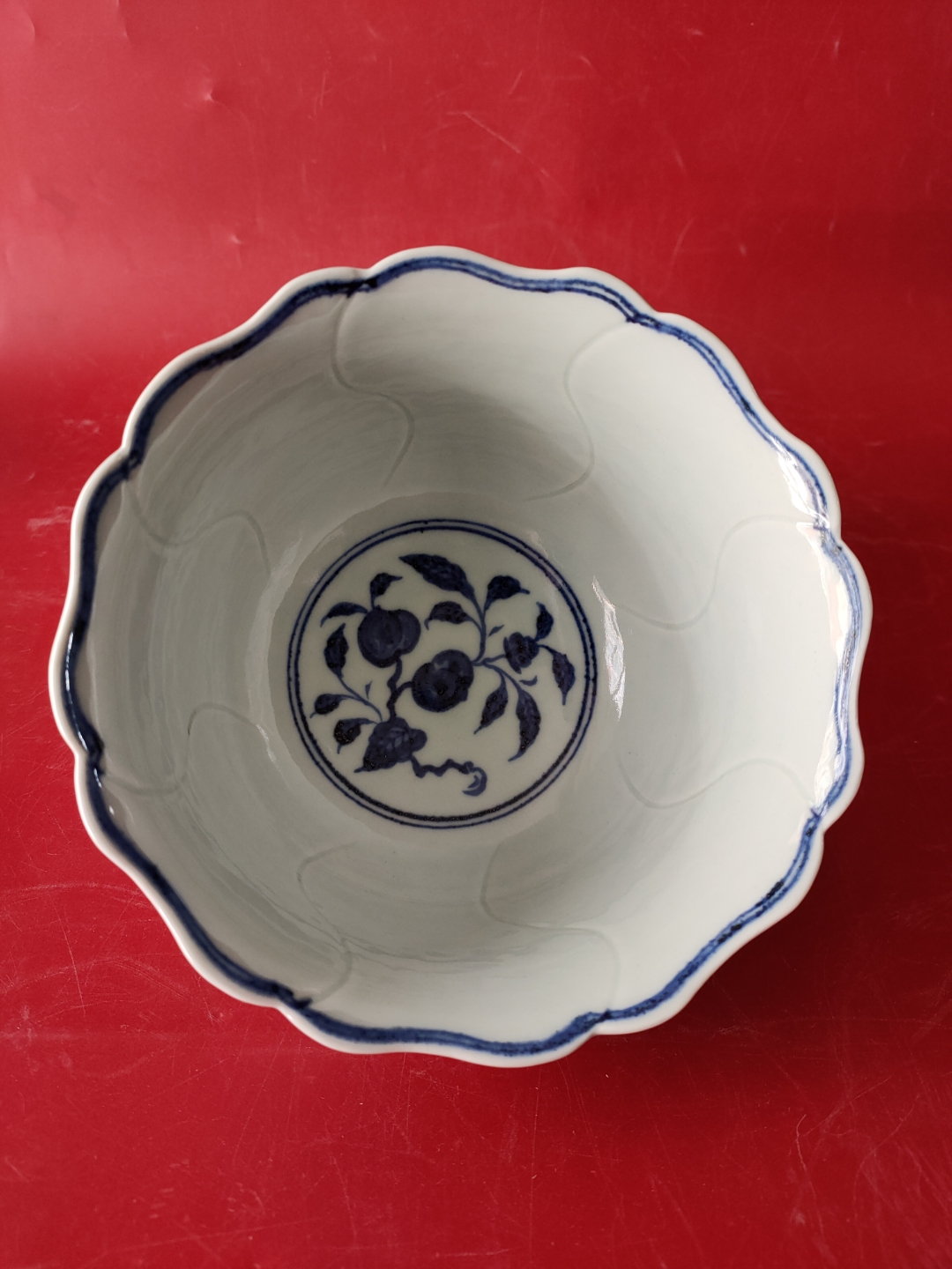 正宗明代宣德底款青花菱口碗一对.