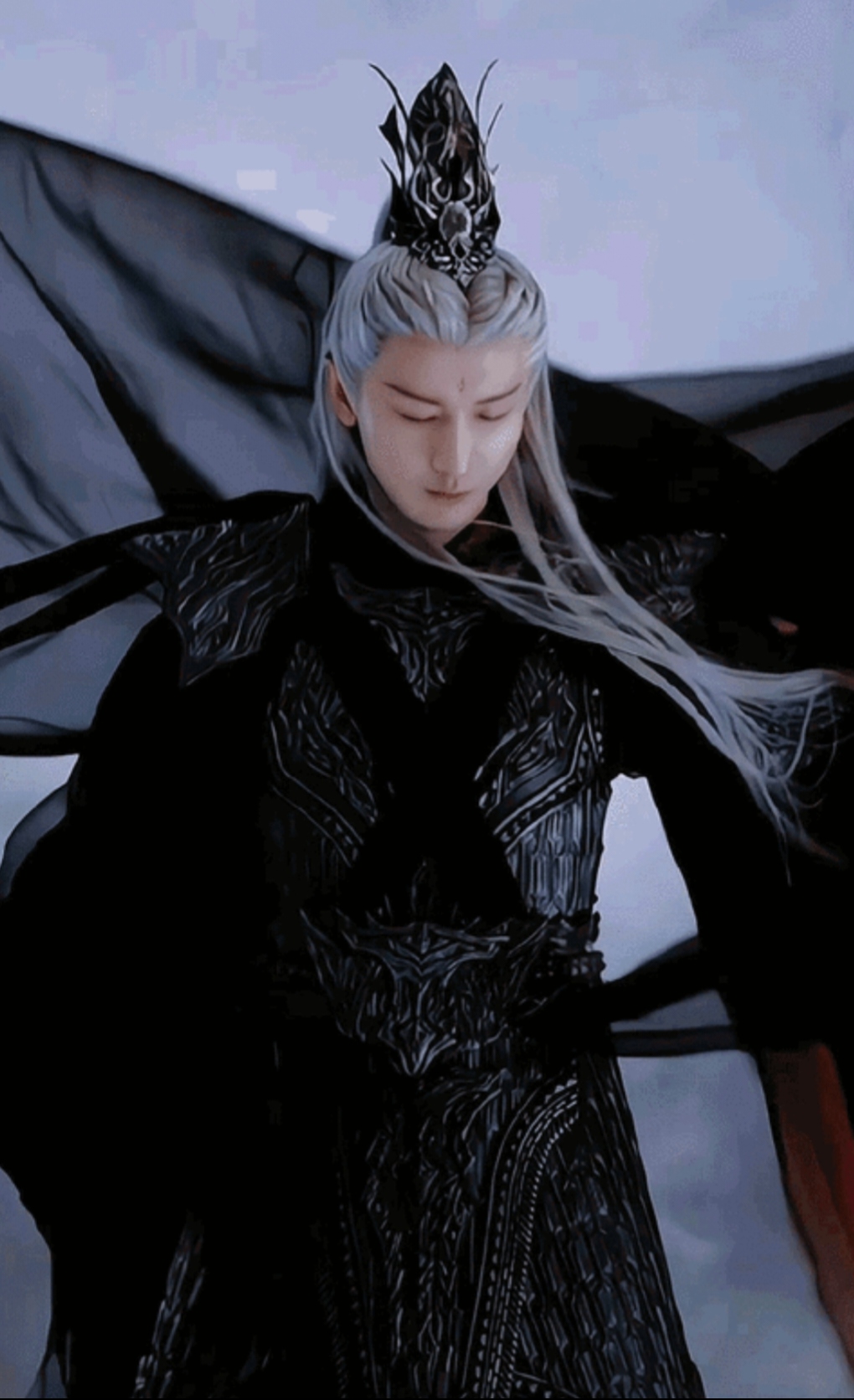 一个凭一句台词就火爆全网的修罗王玄夜,观众缘极好的他一人分饰三角