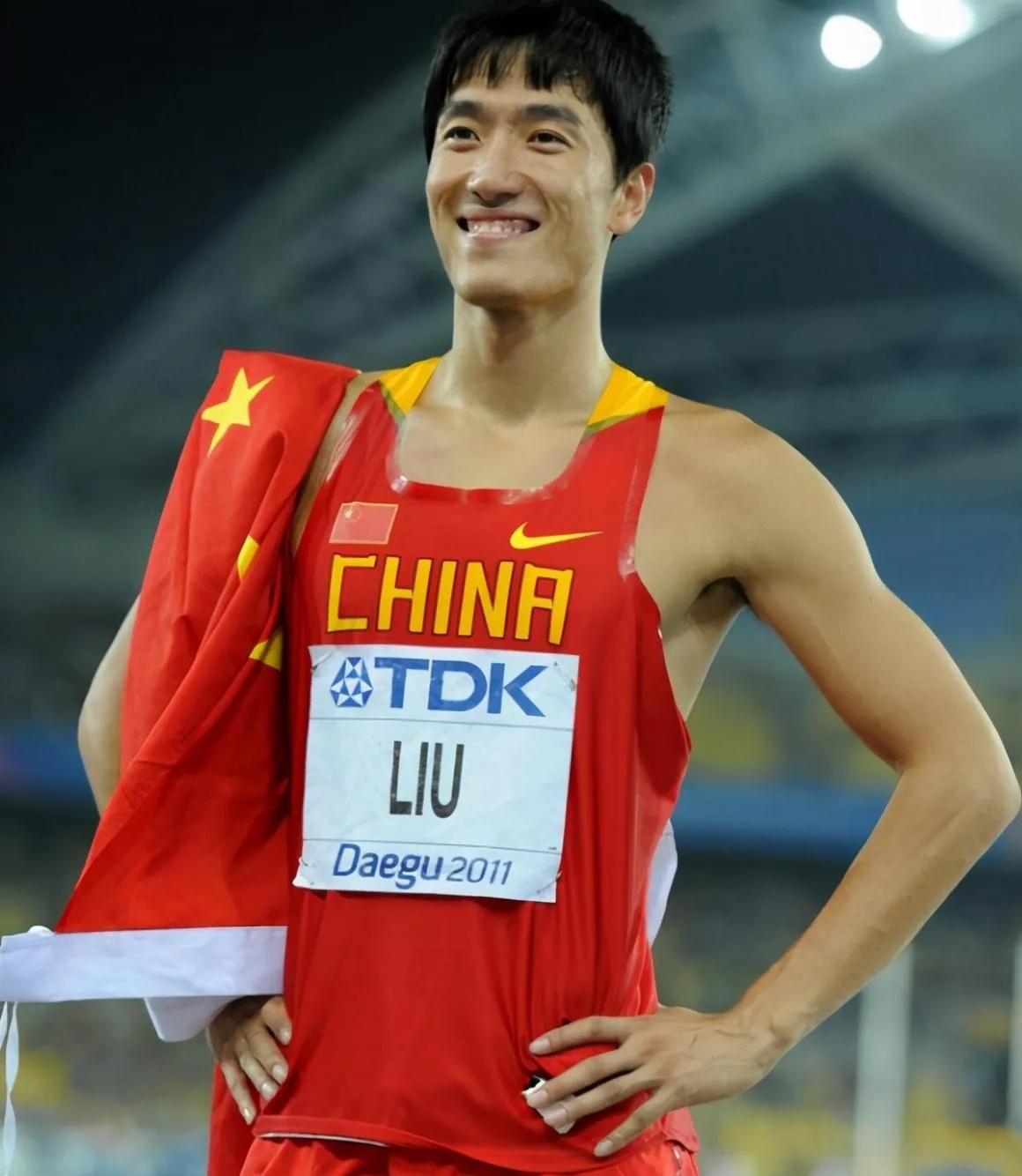 一句话安利你的体坛偶像#田径比赛这种努力奔跑向终点冲刺瞬间的画面