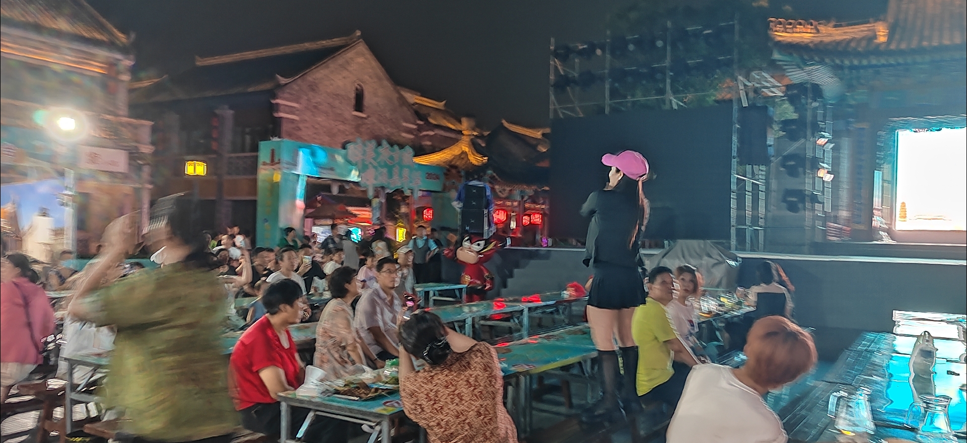 7月投稿打卡活动# 青岛即墨古城的啤酒节分会场拉开了帷幕.