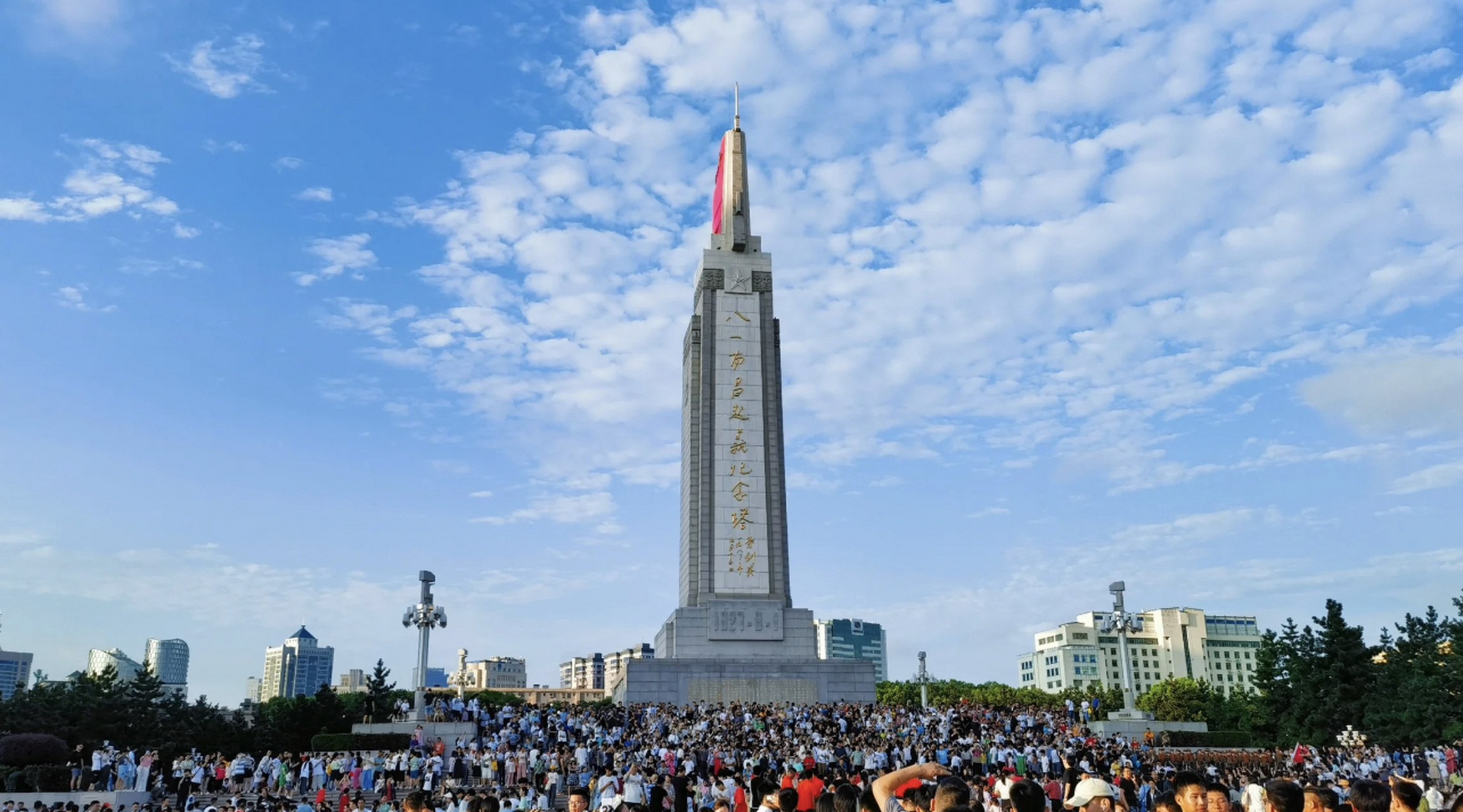 南昌八一广场升旗仪