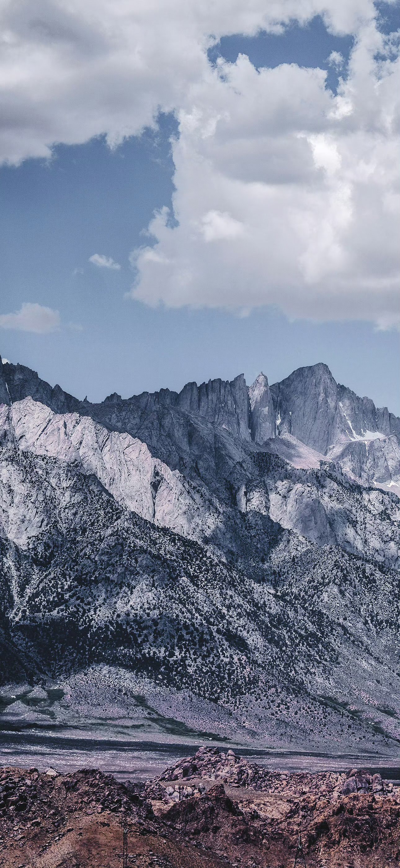 大山高耸,直插云霄 大山壁纸