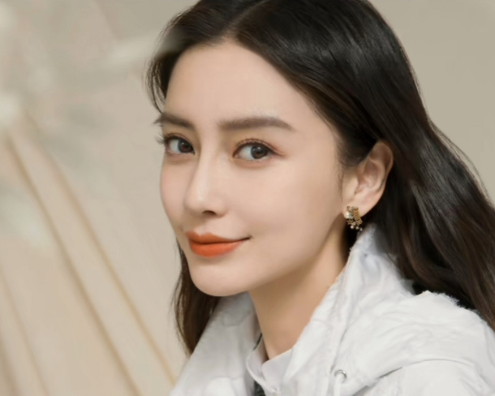 杨雪,杨颖在同一部戏里演母女,之前都说她俩长得像,就是演技之间有点