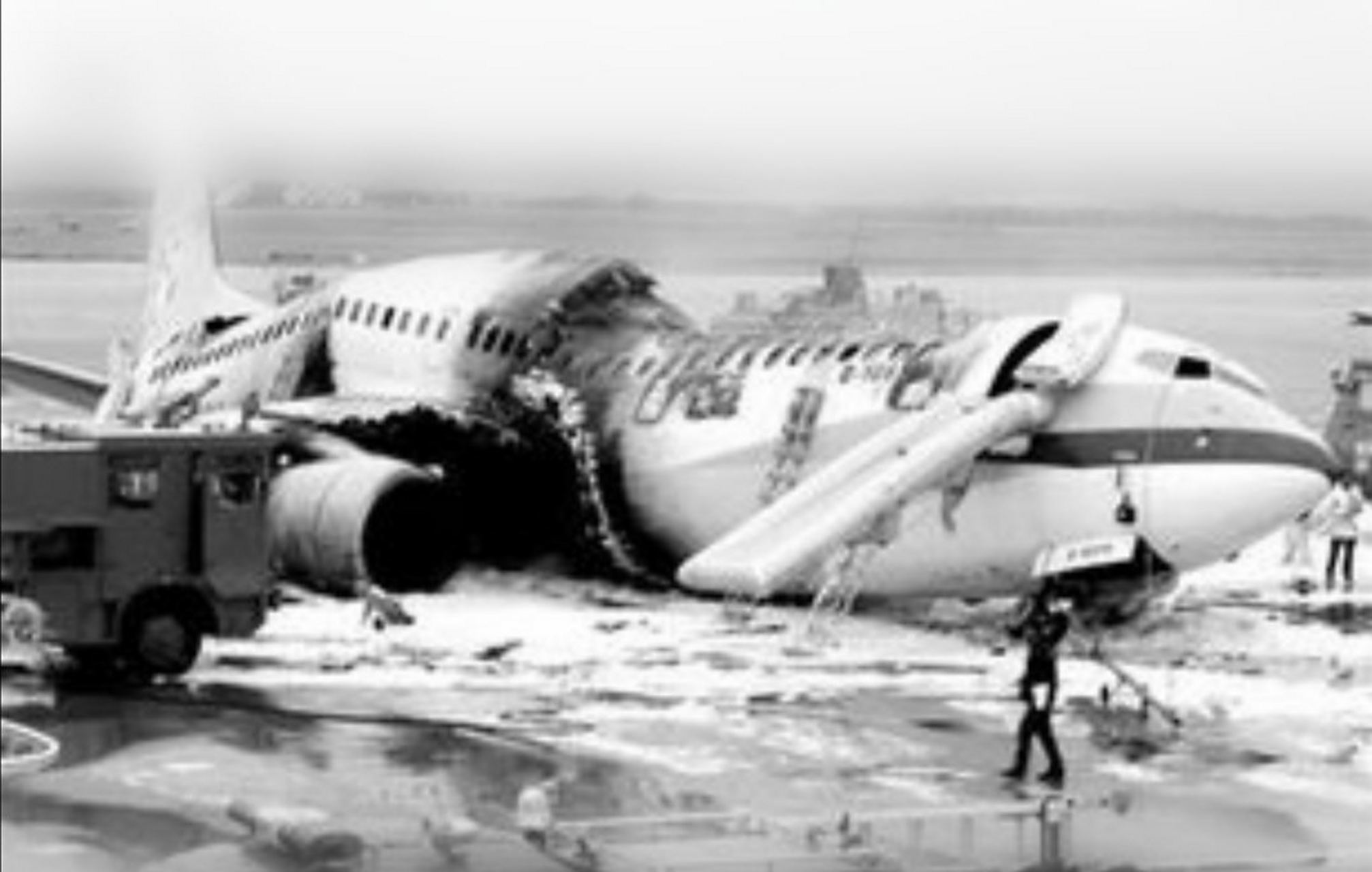 华航  ci120 航班空难