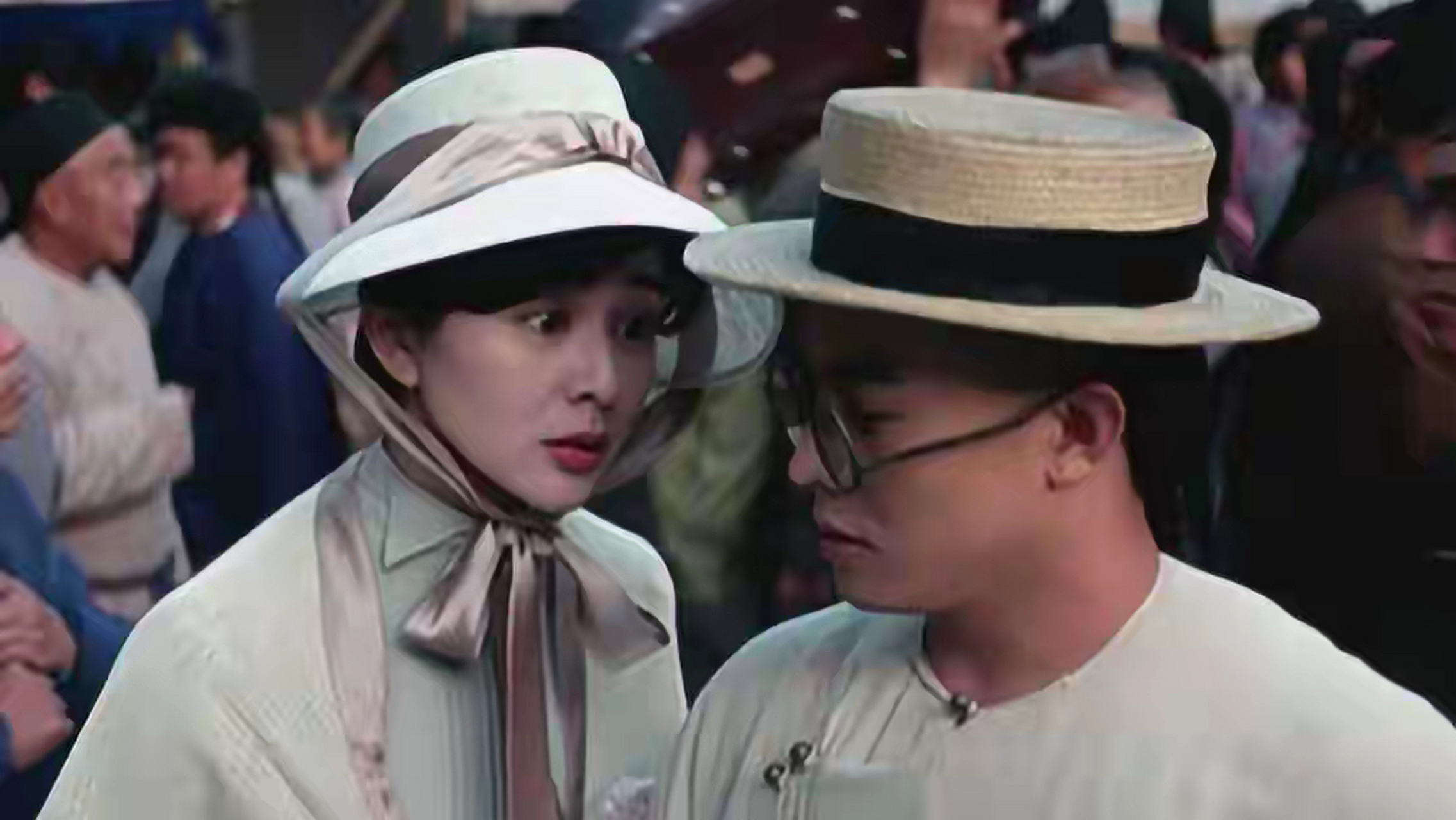 等大咖,郭碧婷儿子被团宠,长得像混血儿,网友:黄飞鸿和十三姨同桌了!