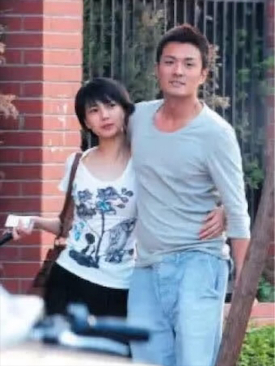 很罕见的一组高圆圆和前男友的照片,认出来男方是谁了吗?