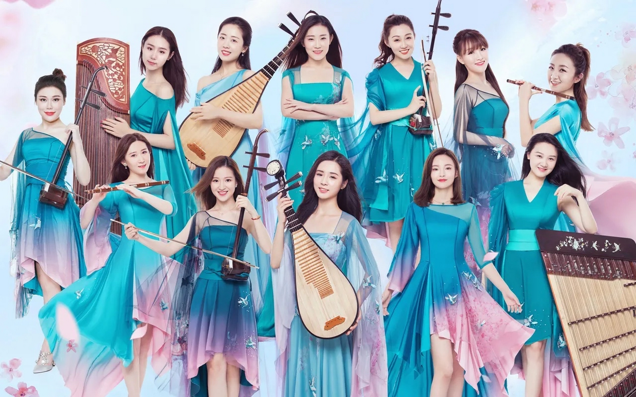 曾经红极一时,又销声匿迹的女子十二乐坊,追过这个组合的都快50岁了吧