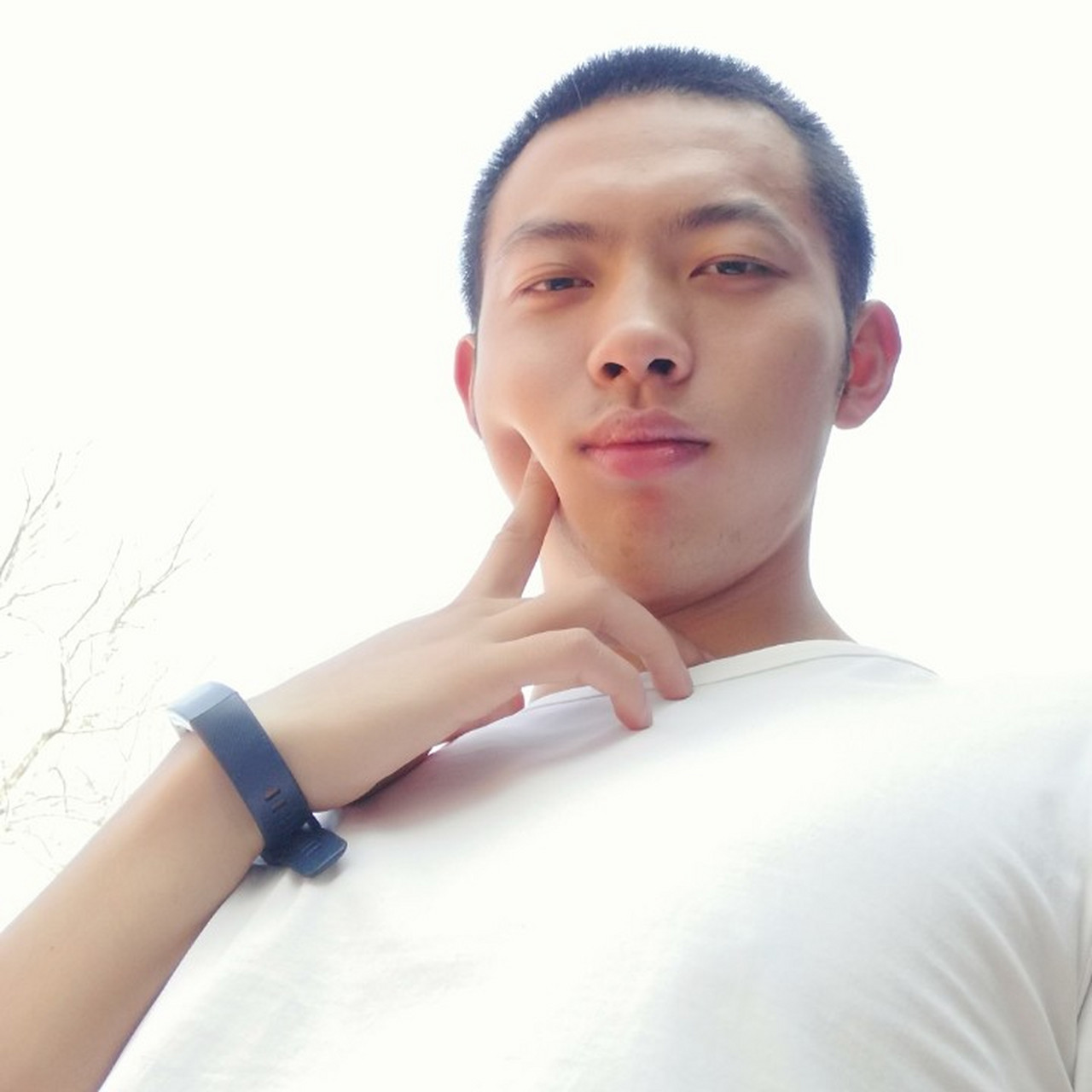 求助,后背上有脂肪粒 查了百度上,说我皮肤营养过剩,尽量少吃油腻