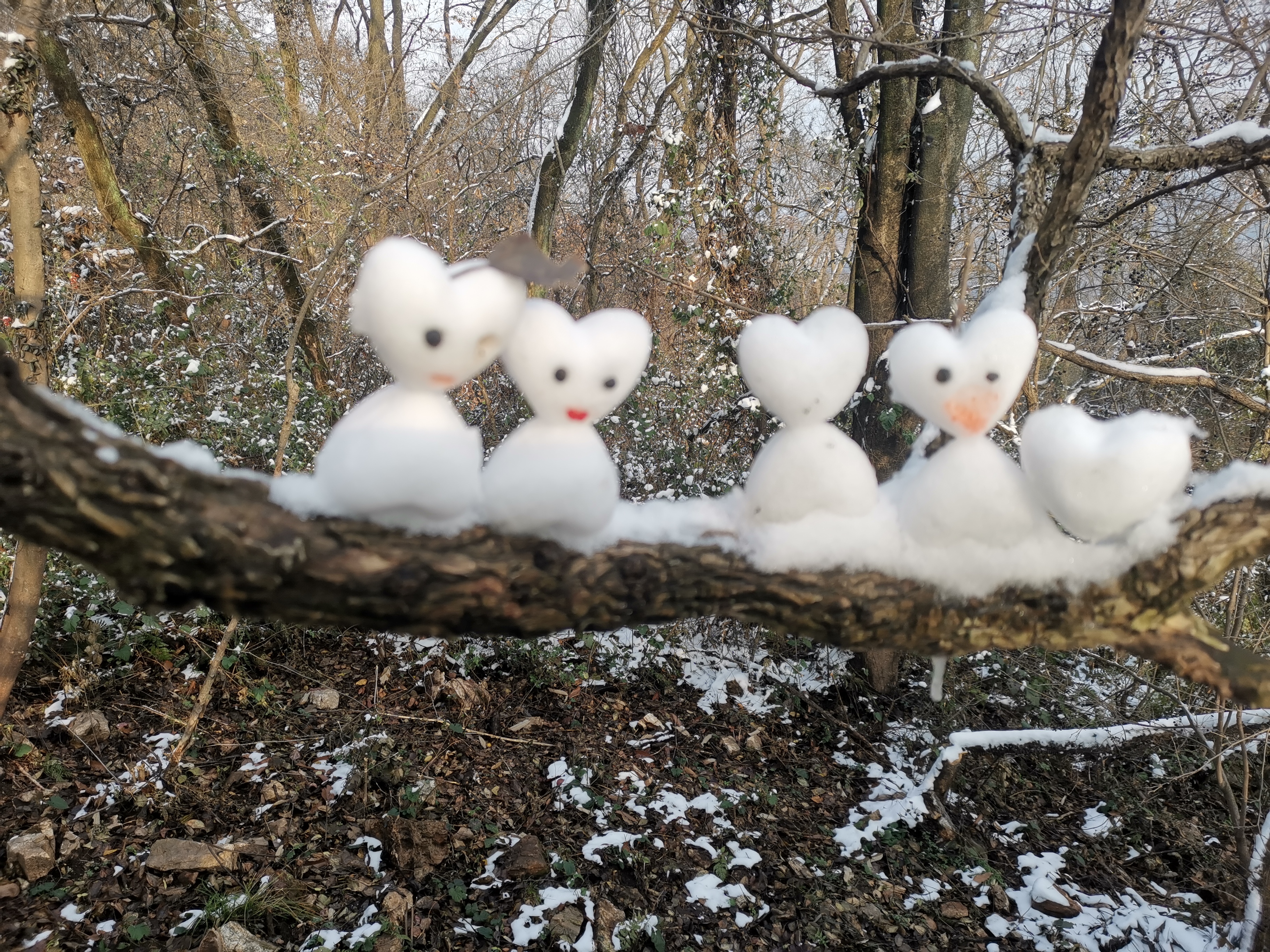 下雪比心图片图片