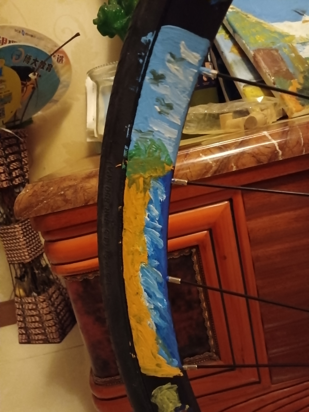 轮上的画,是旅人的诗,随性而发,随遇而安,在无尽的滚动中,绘出心灵最