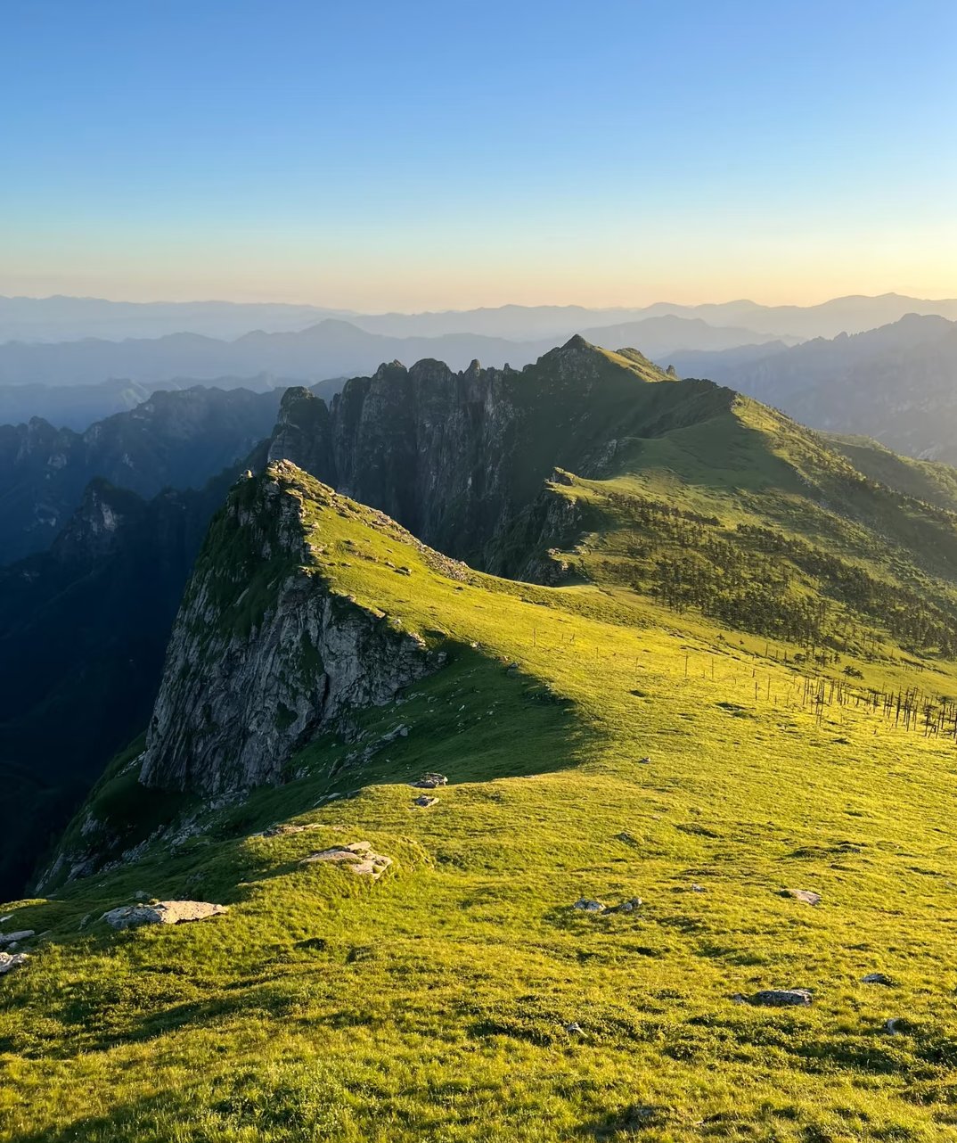 这就是被称为陕西秦岭最后一片净土的～鹿角梁, 也是陕西人心中的"