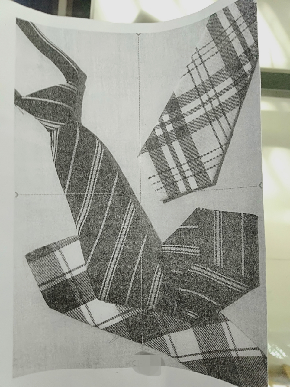 歪了的领带素描 #画画