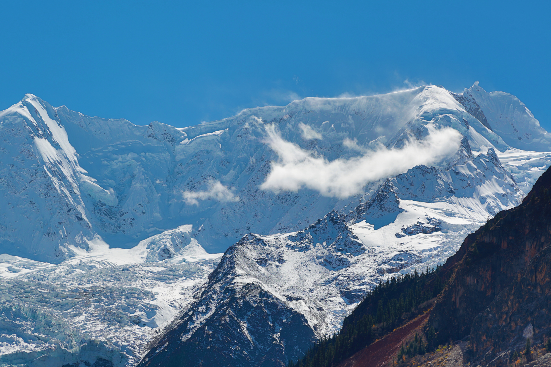 21年国庆期间,自驾经云南214国道到西藏芒康走318进藏,沿途风景优美