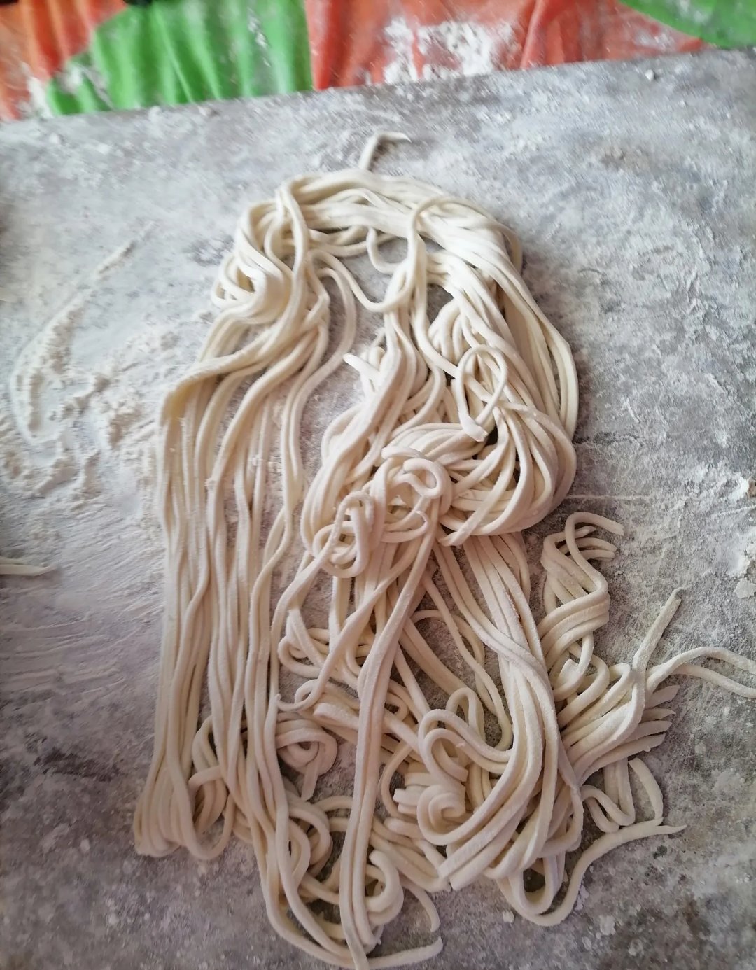 我有个在外头上班的小叔子,他每次给我带点啥,总得交代两句