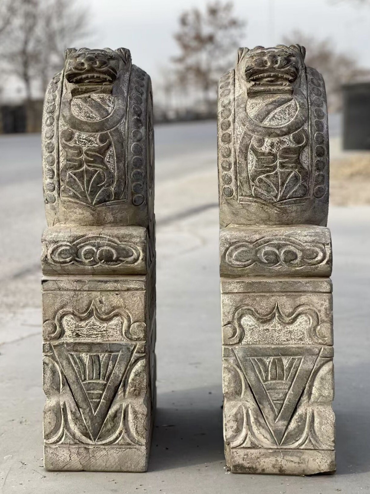 拆迁偶得,青石抱鼓门挡一对,全品