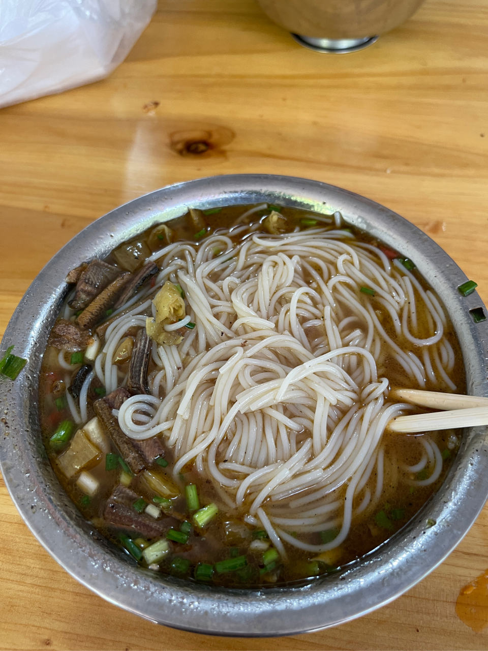 请别说湖北只有热干面,回湖北老家早餐吃鳝鱼粉,真正的野生鳝鱼做的