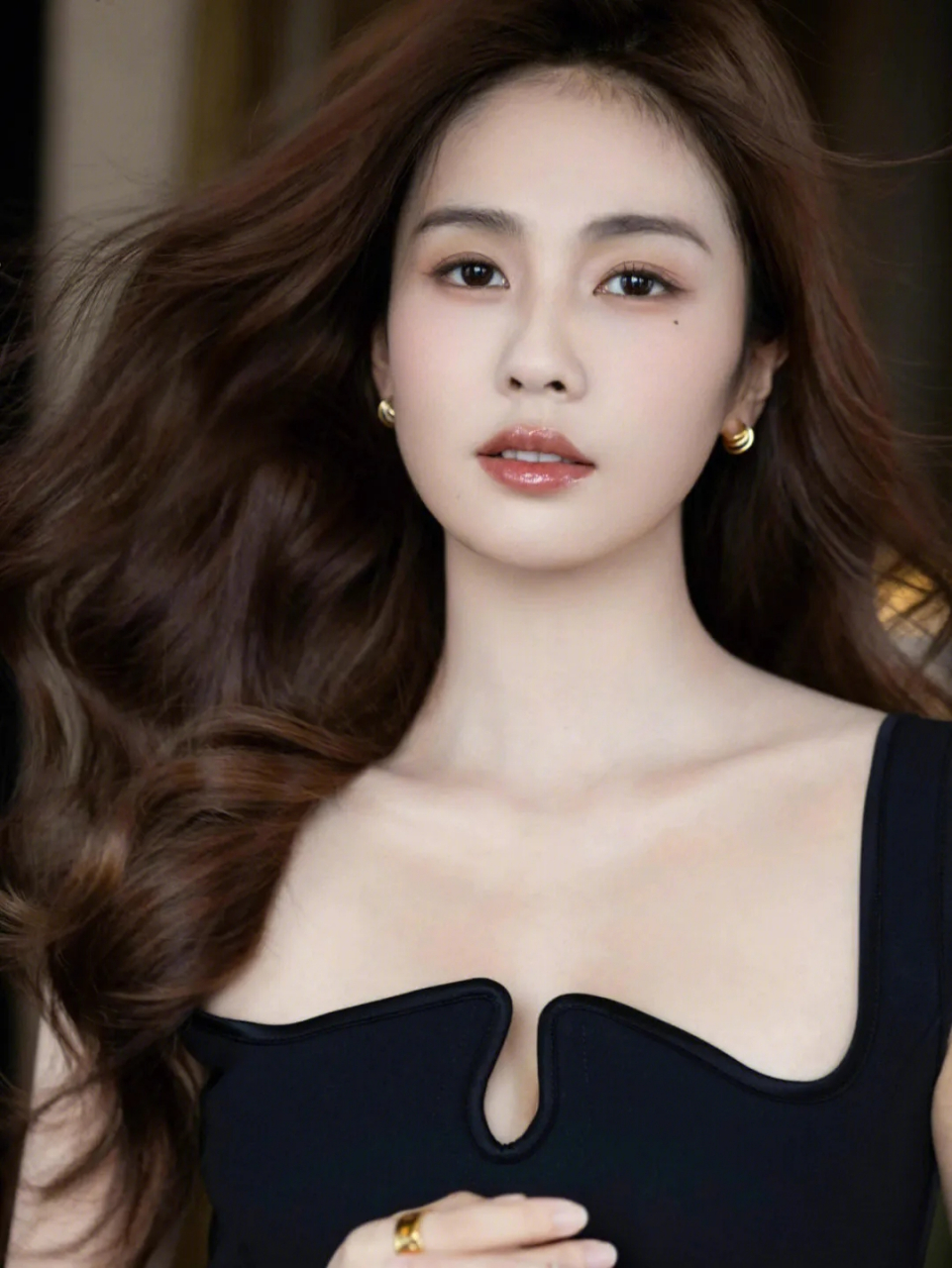 白鹿:长秀发波浪卷品牌代言商务拍摄