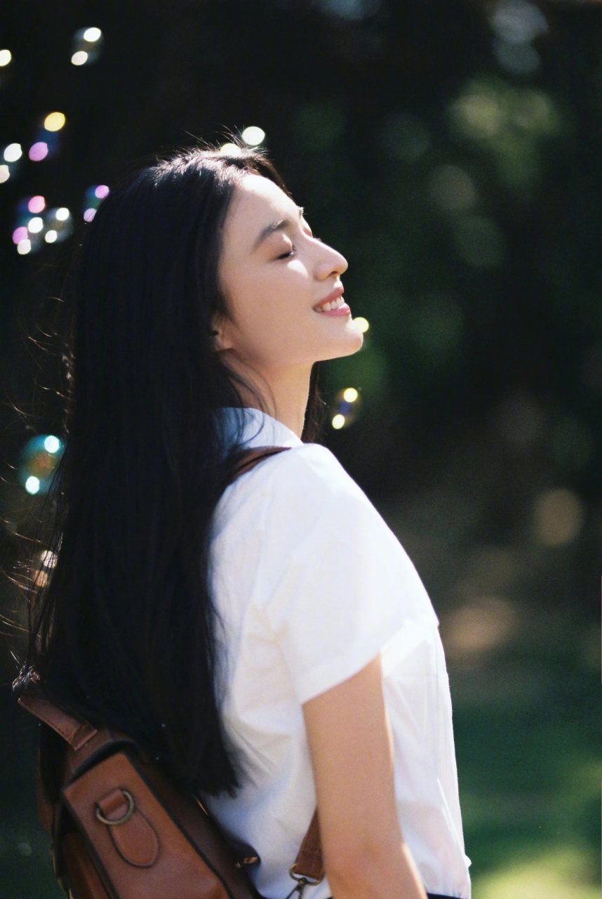 王楚然 校园胶片写真