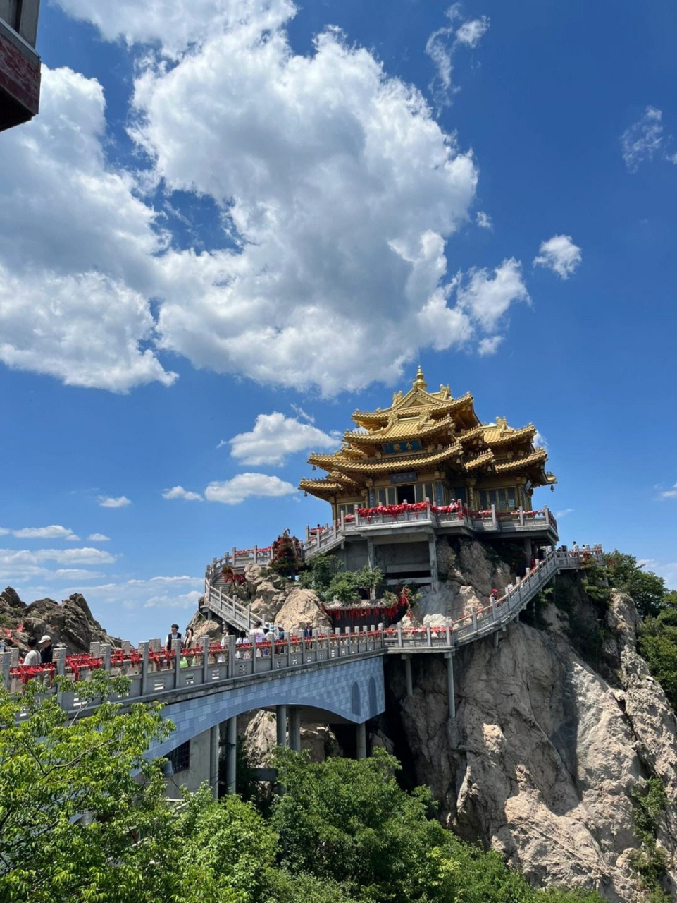 国家风景# 老君山  老君山,本名景室山,道教主流全真派圣地,位于河南