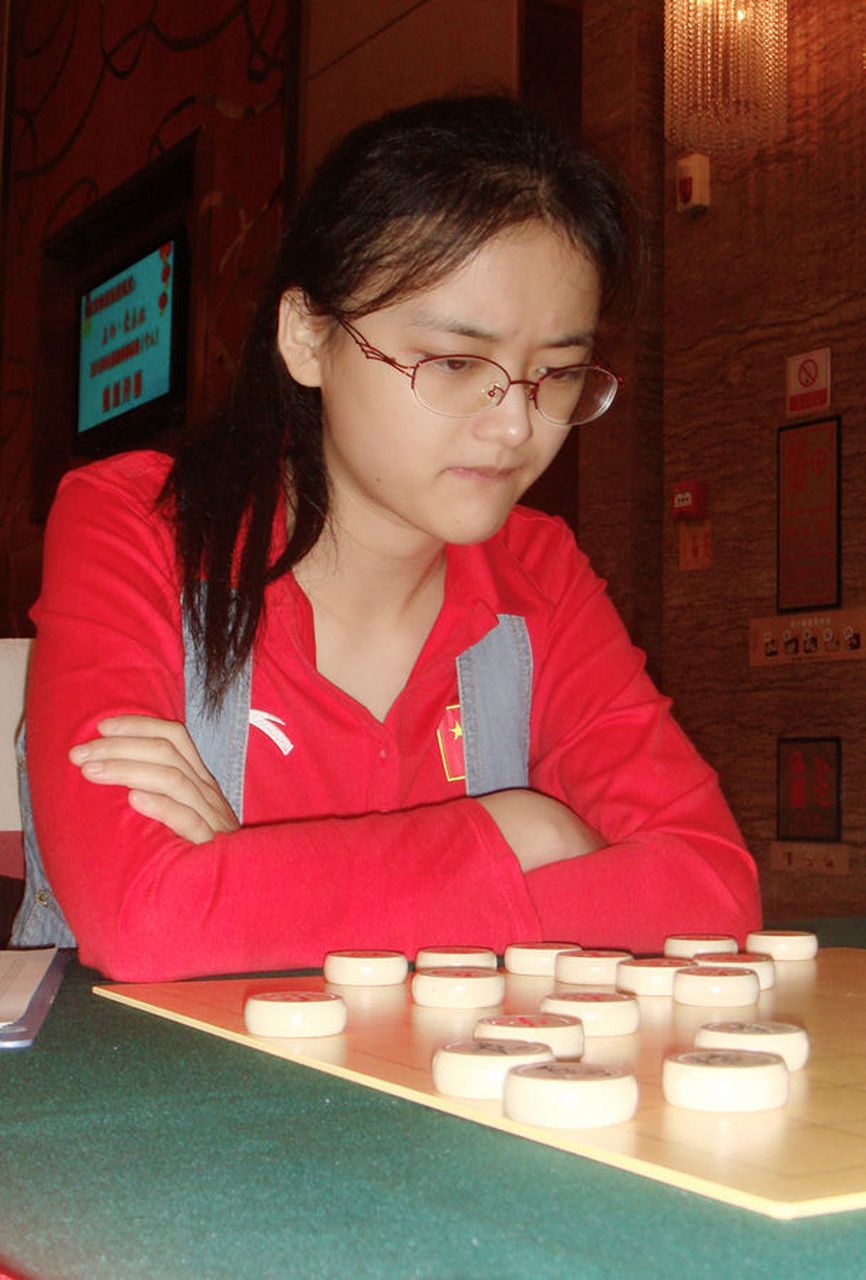 唐丹学棋挂小彩  教过学生象棋的朋友(老师)都曾遇到一个问题:如何让