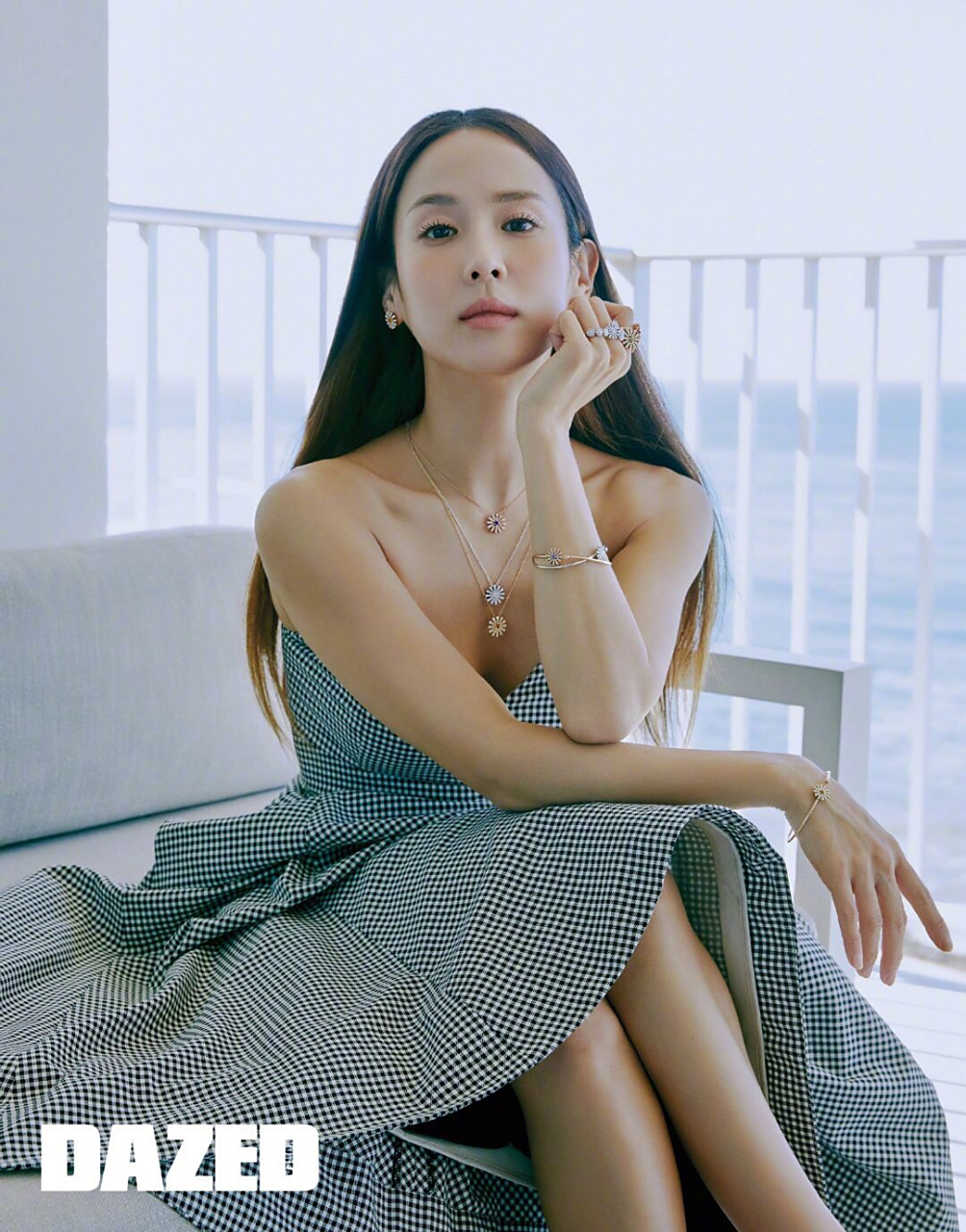 赵汝贞 x《dazed》韩国版3月刊,在电影《寄生虫》里有着精彩的表演!