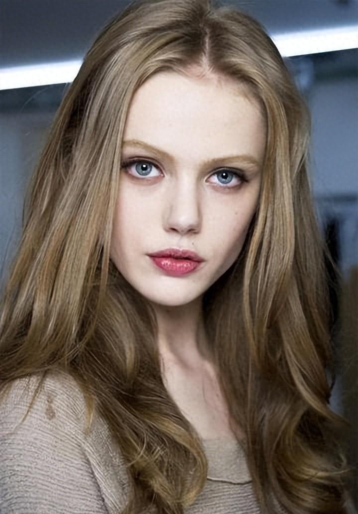 Frida Gustavsson图片